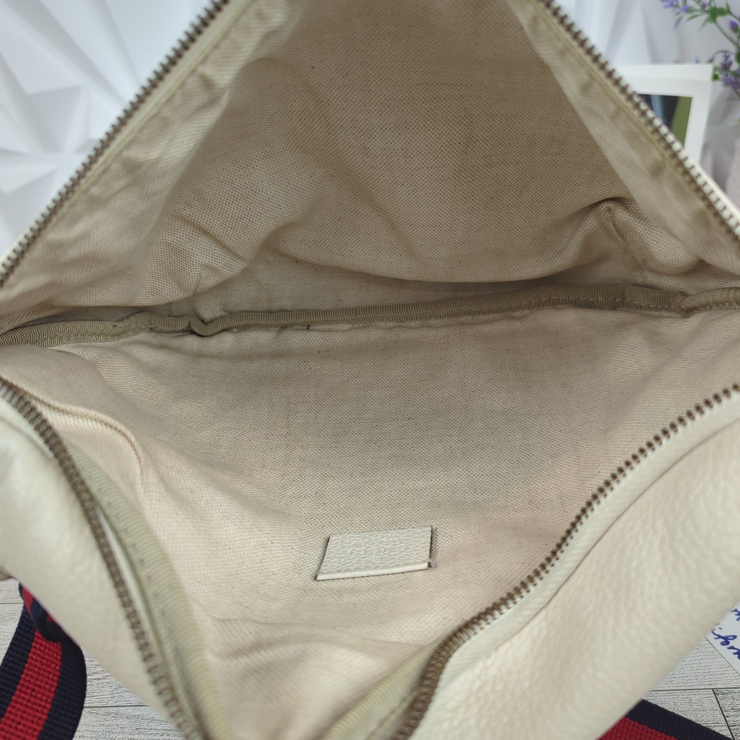 Gucci Large White Logo Print Bum Bag