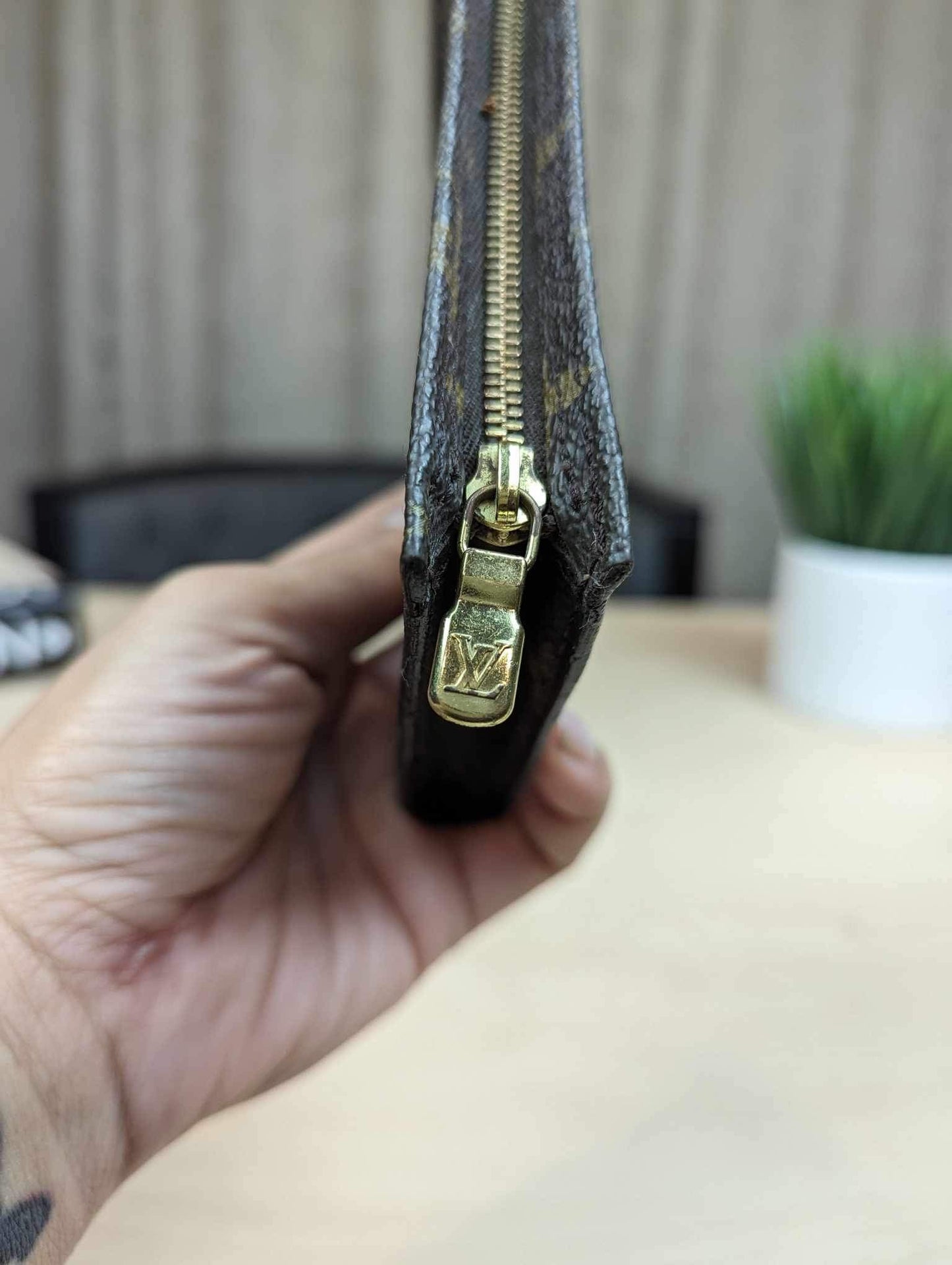 Louis Vuitton Monogram Bucket Pochette