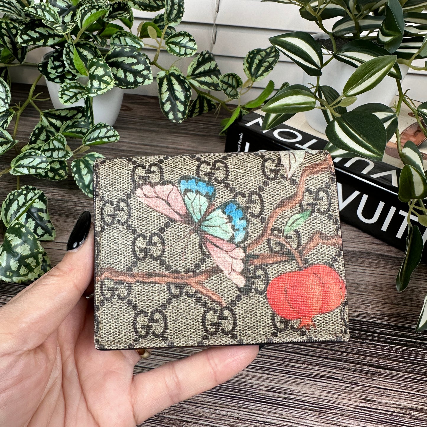 Supreme Monogram Tian Card Case Beige Multicolor Red