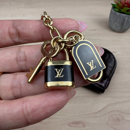 Louis Vuitton Vernis Heart Coin Purse in Amarante
