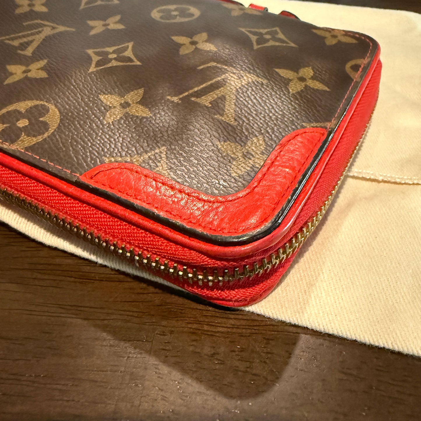 Daily Organizer Clutch Wallet in Cherry Red