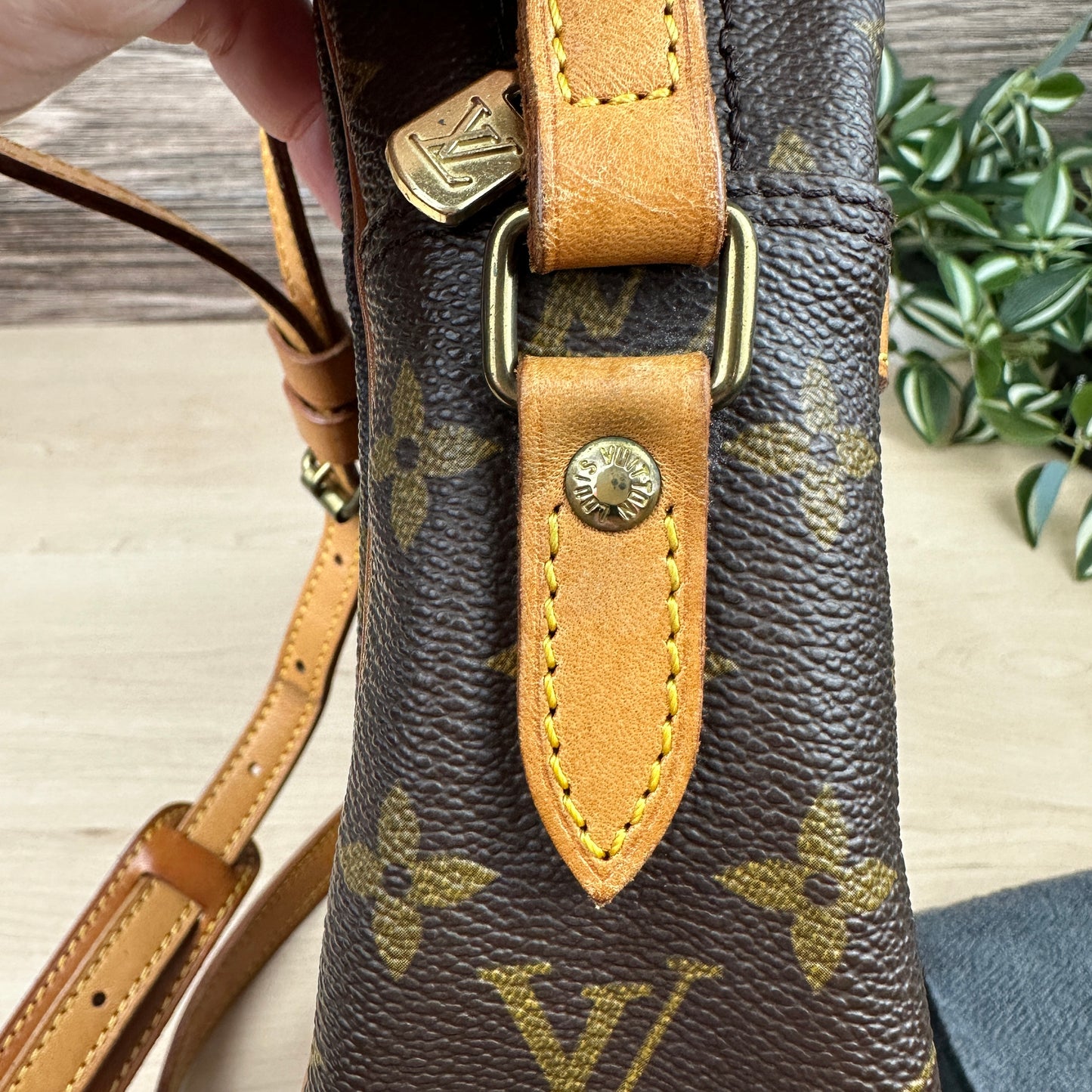 Louis Vuitton Trocadero 27 Crossbody Bag