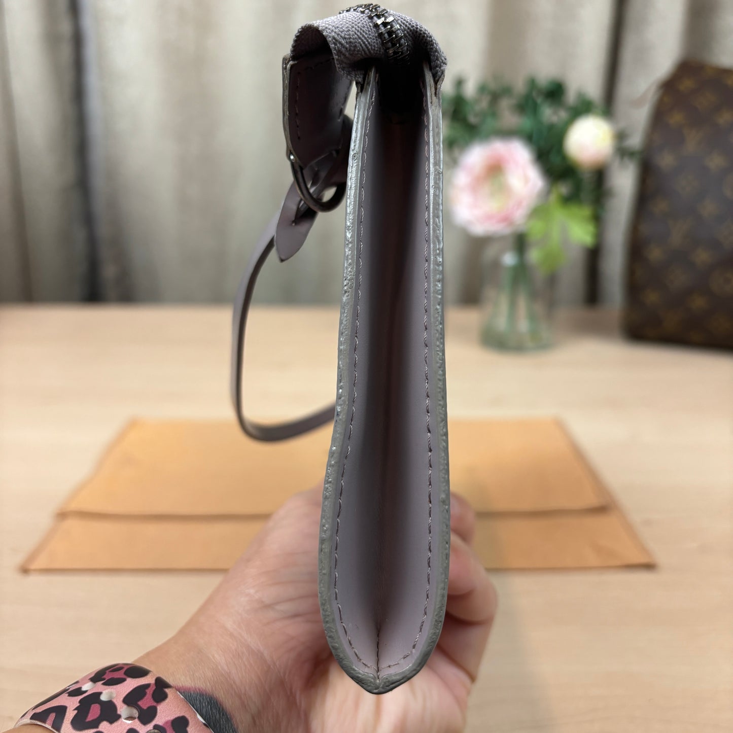 Louis Vuitton Lilac Epi Leather Accessories Pochette 24