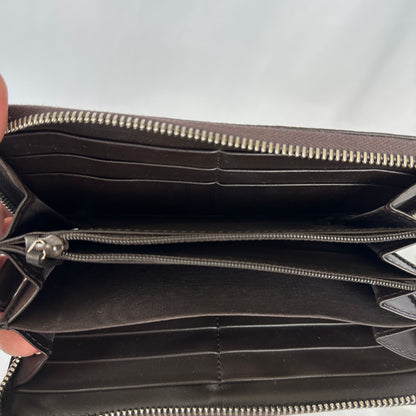 Gucci GG Supreme Canvas Bee Zip Around Wallet