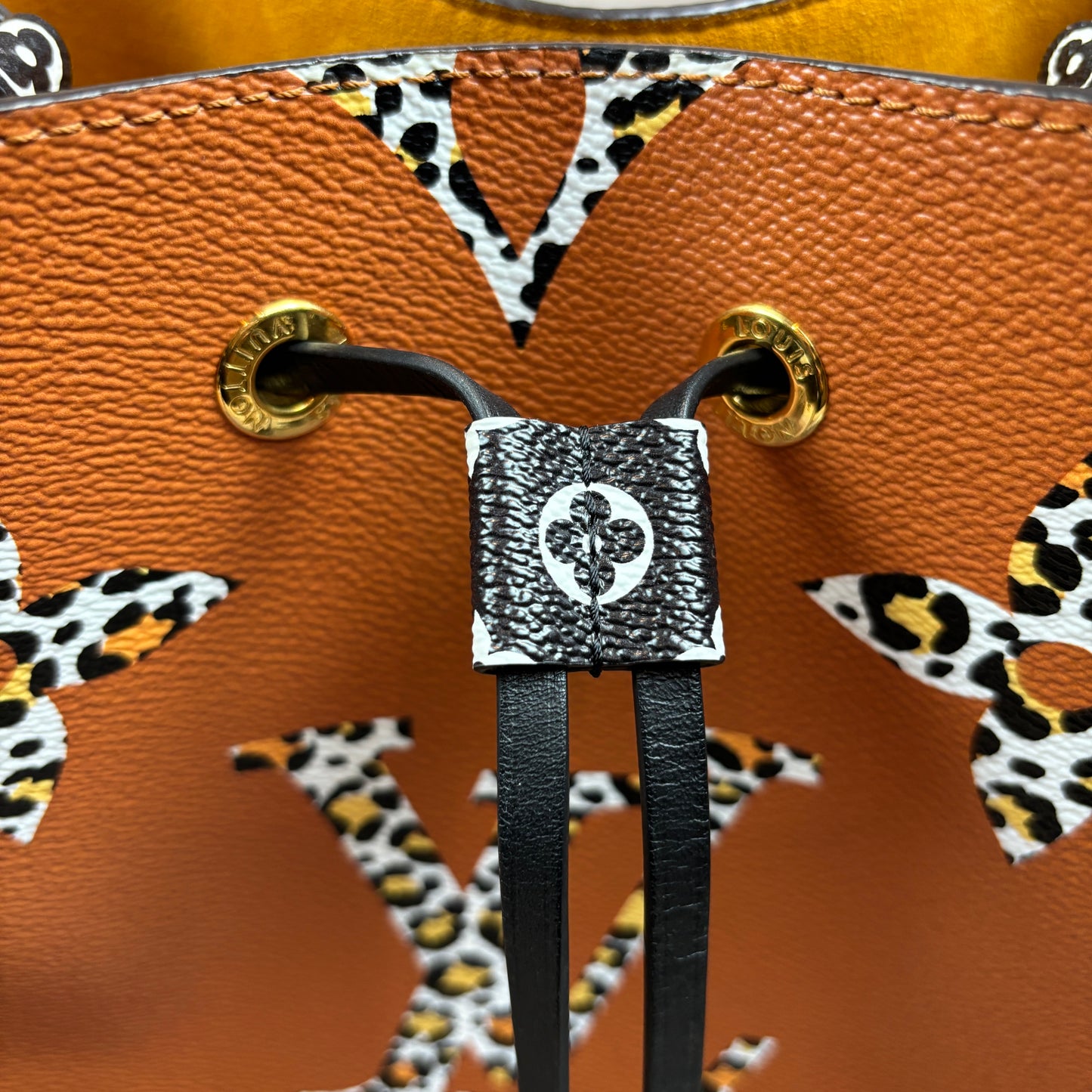 Louis Vuitton Limited Edition Monogram Giant Jungle NéoNoé