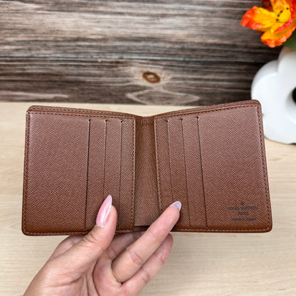 Louis Vuitton Men Bifold Wallet