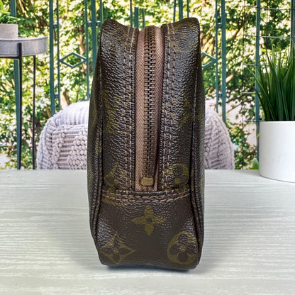 Louis Vuitton Trousse Toilet 23
