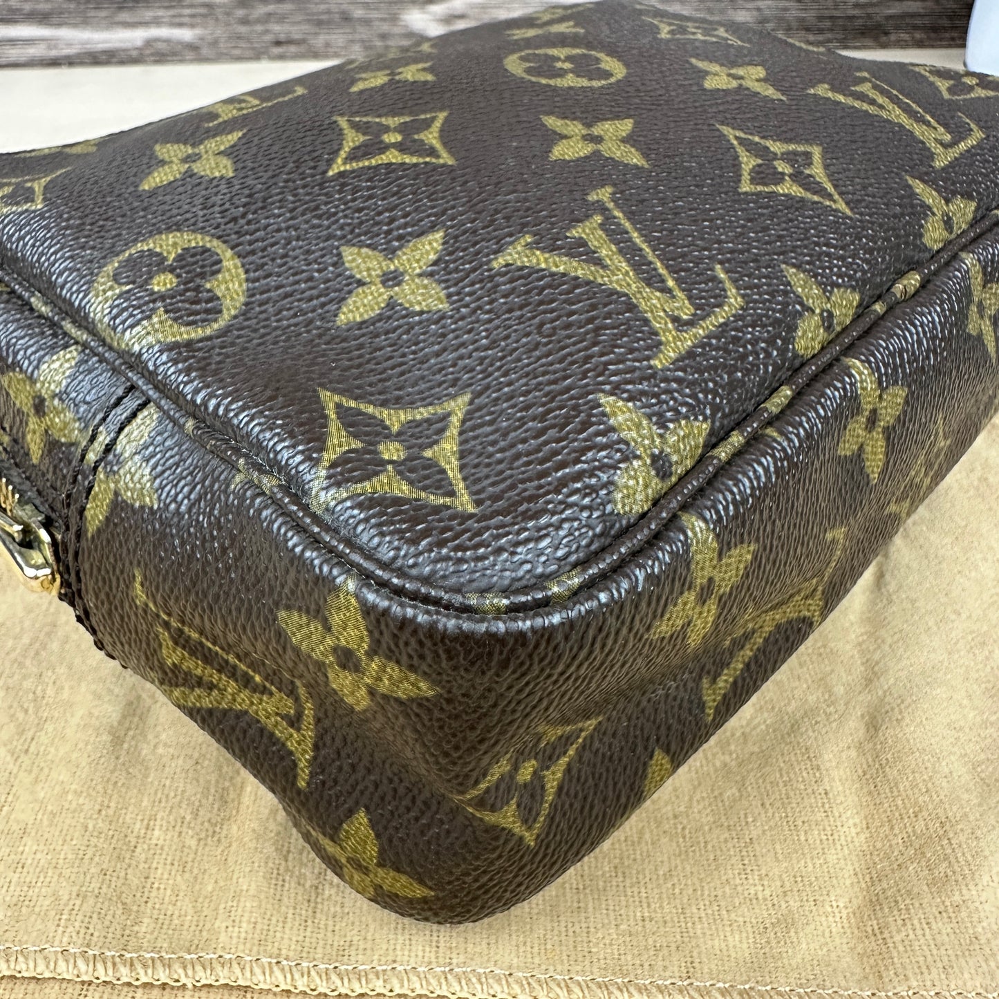 Louis Vuitton Trousse 18 Monogram