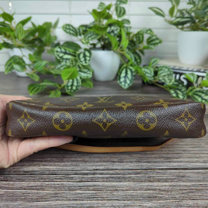 Louis Vuitton Pochette Accessories Monogram