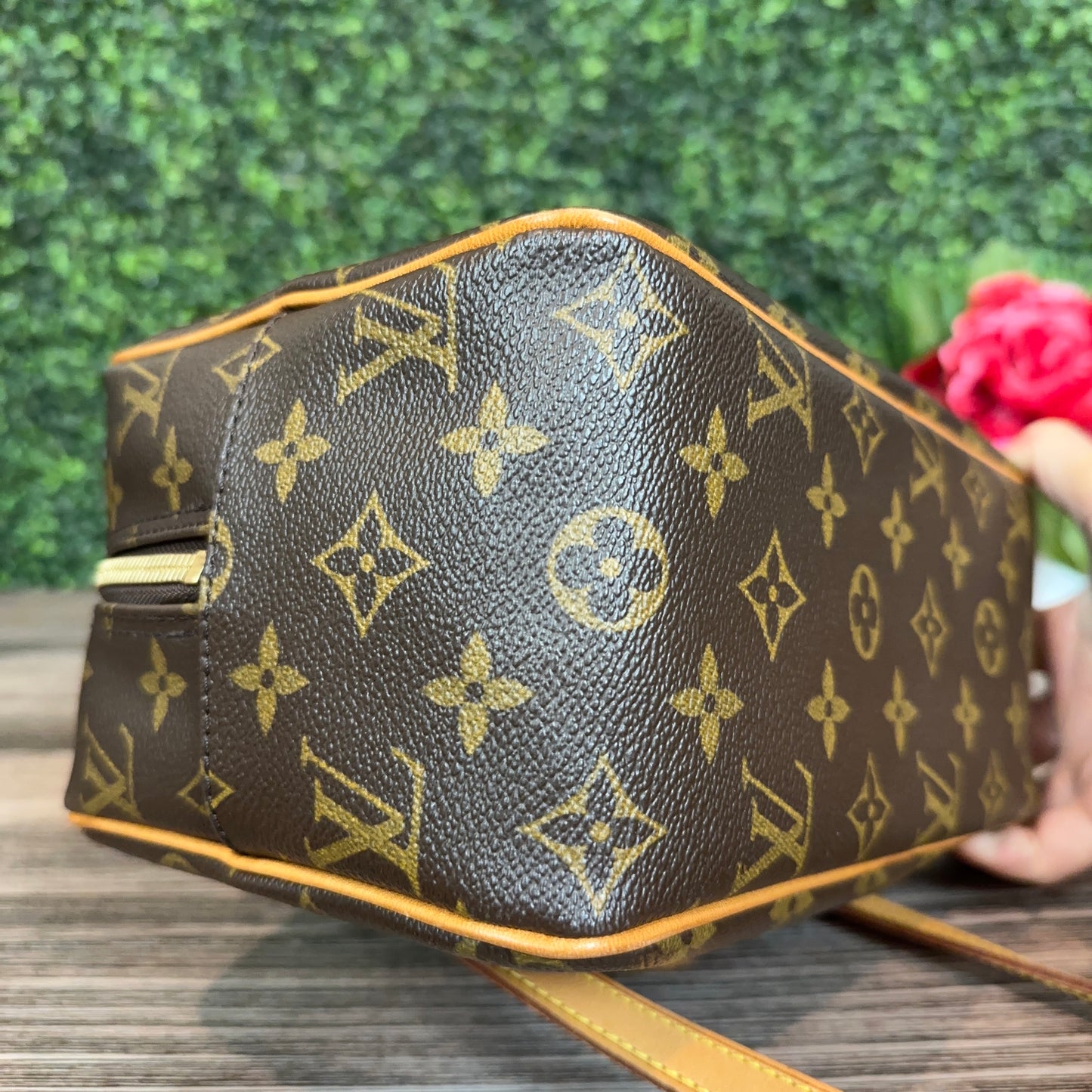 Louis Vuitton Monogram Canvas Cite MM Shoulder Bag