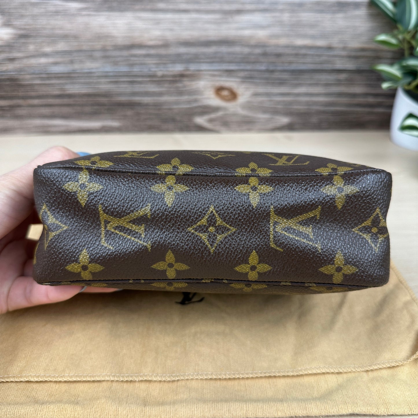Louis Vuitton Trousse 18 Monogram
