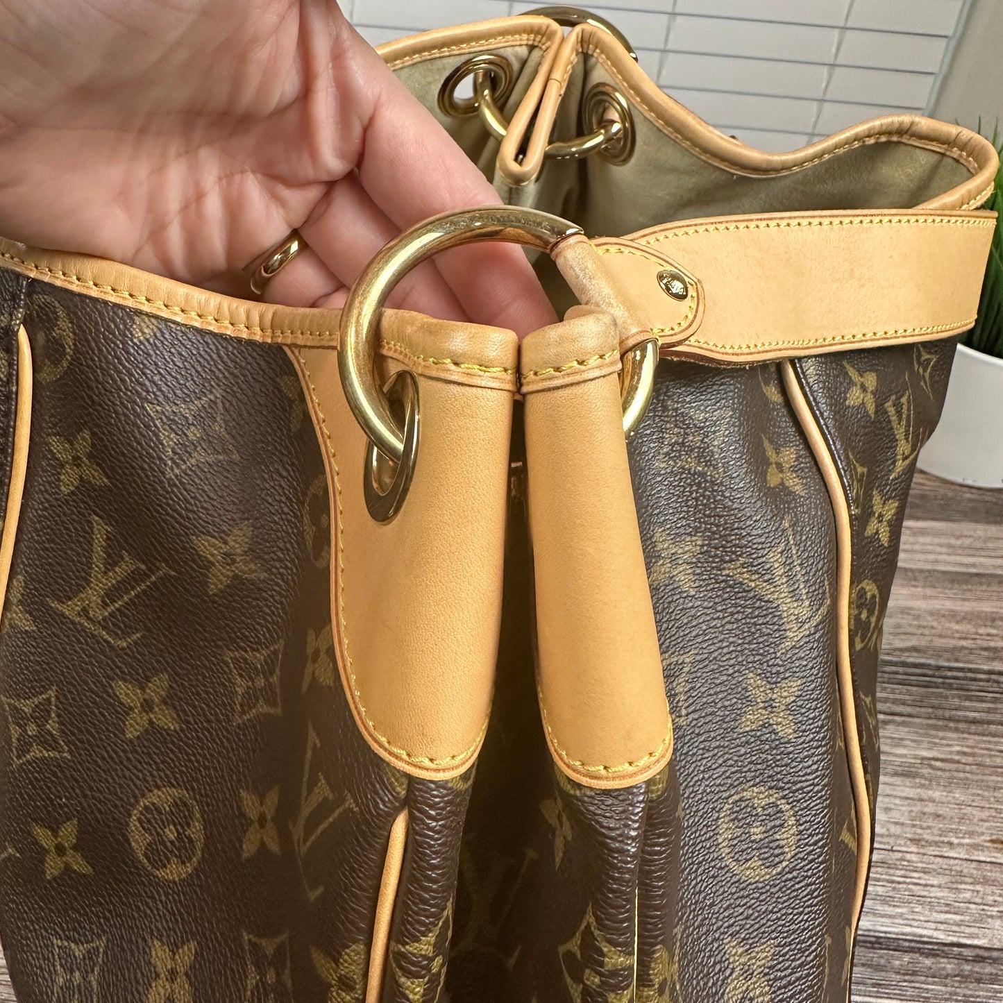 Louis Vuitton Monogram Galliera GM Hobo