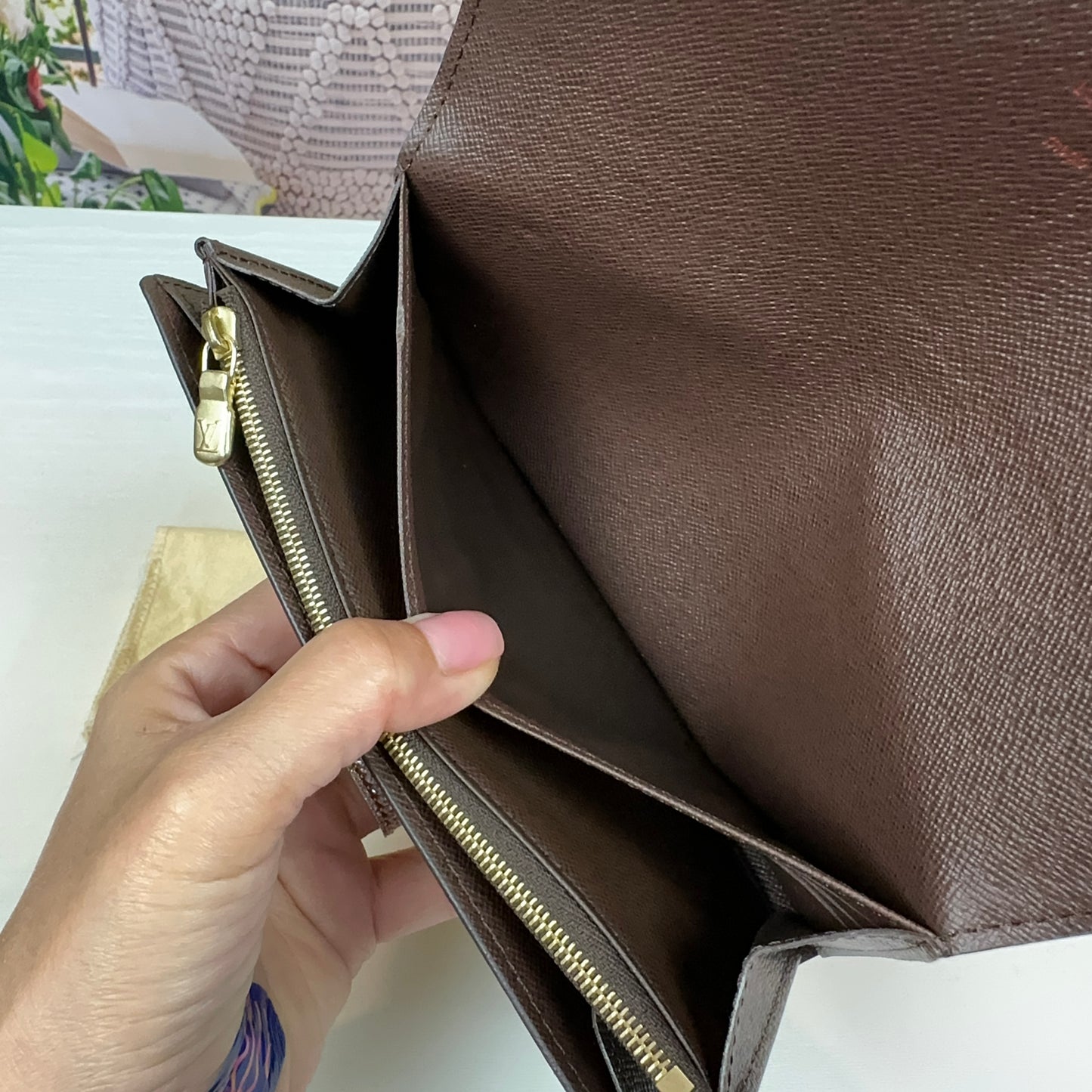 Louis Vuitton Damier Sarah Wallet New Model