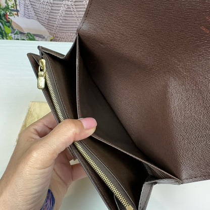 Louis Vuitton Damier Sarah Wallet New Model