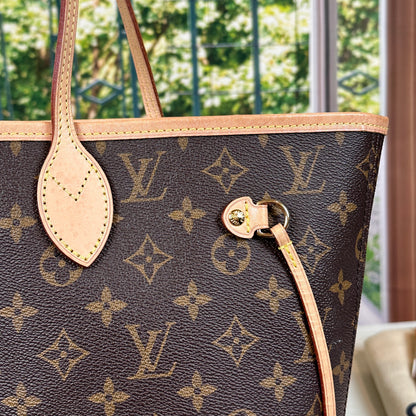 Louis Vuitton Monogram Neverfull MM Cerise