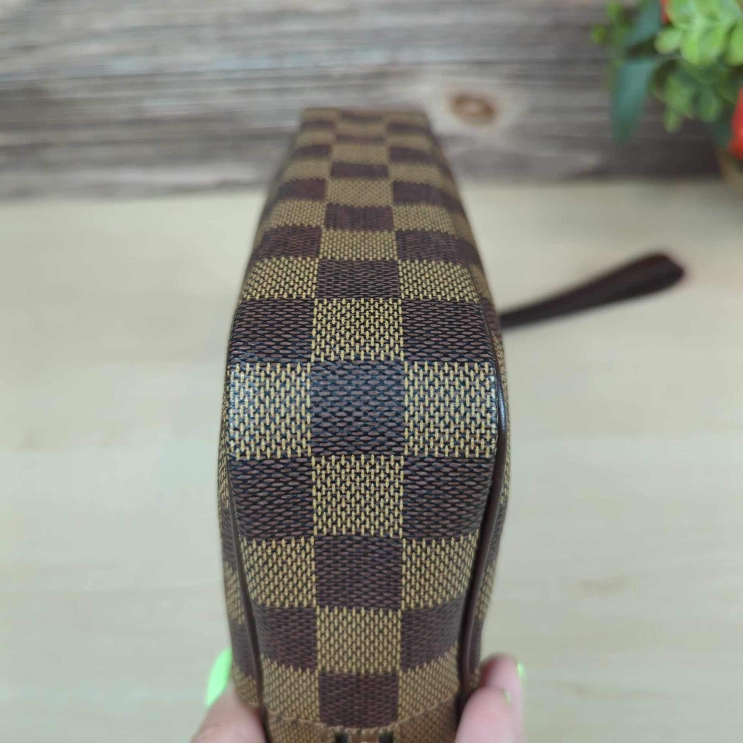 Louis Vuitton Damier Canvas Macao Wristlet Clutch