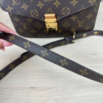 Louis Vuitton Monogram Pochette Metis