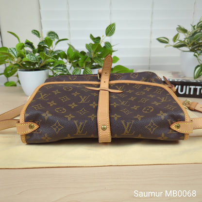 Louis Vuitton Monogram Saumur 30 Messenger Bag