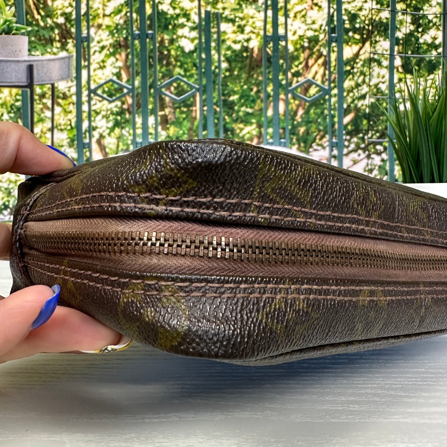 Louis Vuitton Trousse Toilet 23