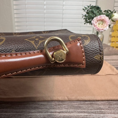 Louis Vuitton Vintage Monceau 28 Monogram