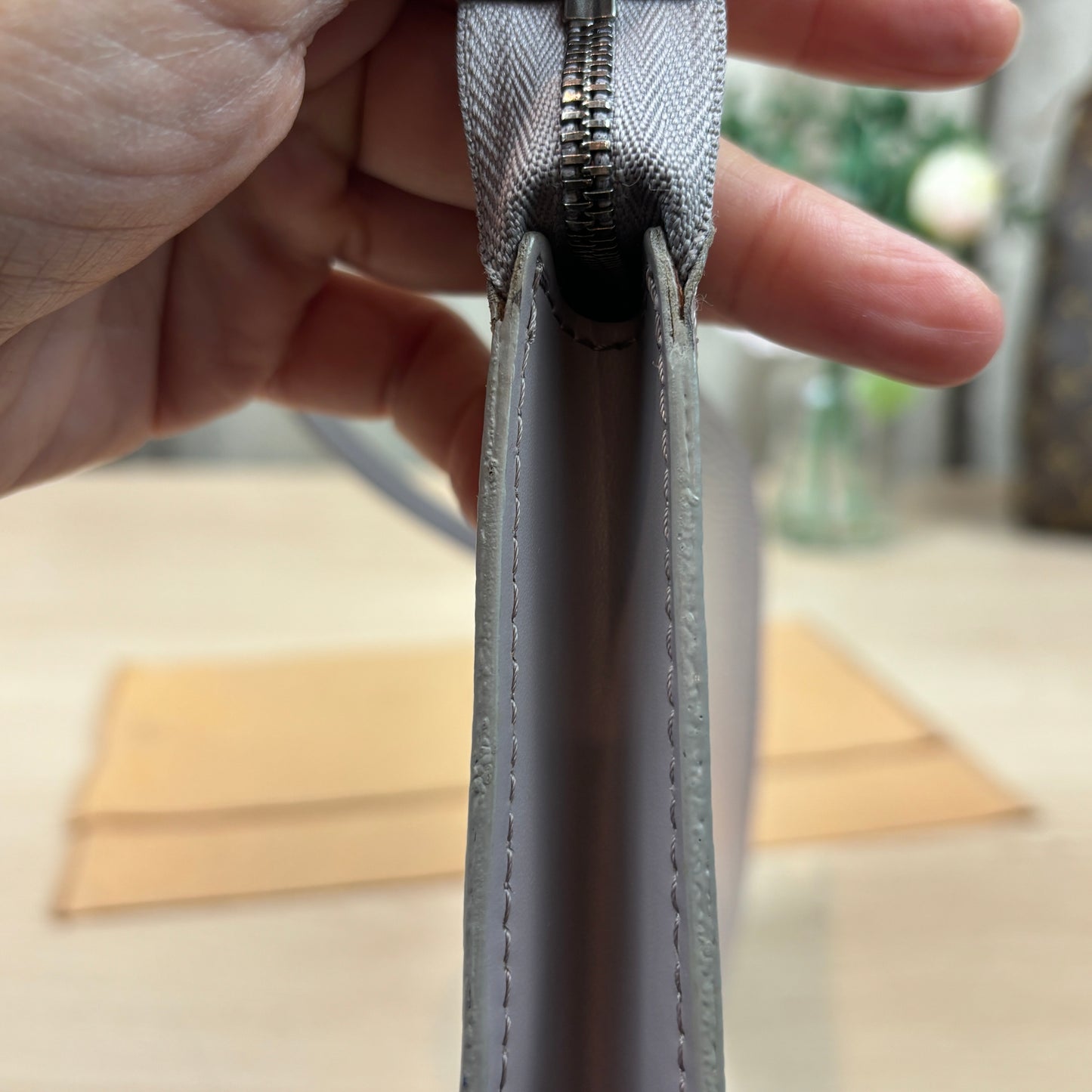 Louis Vuitton Lilac Epi Leather Accessories Pochette 24
