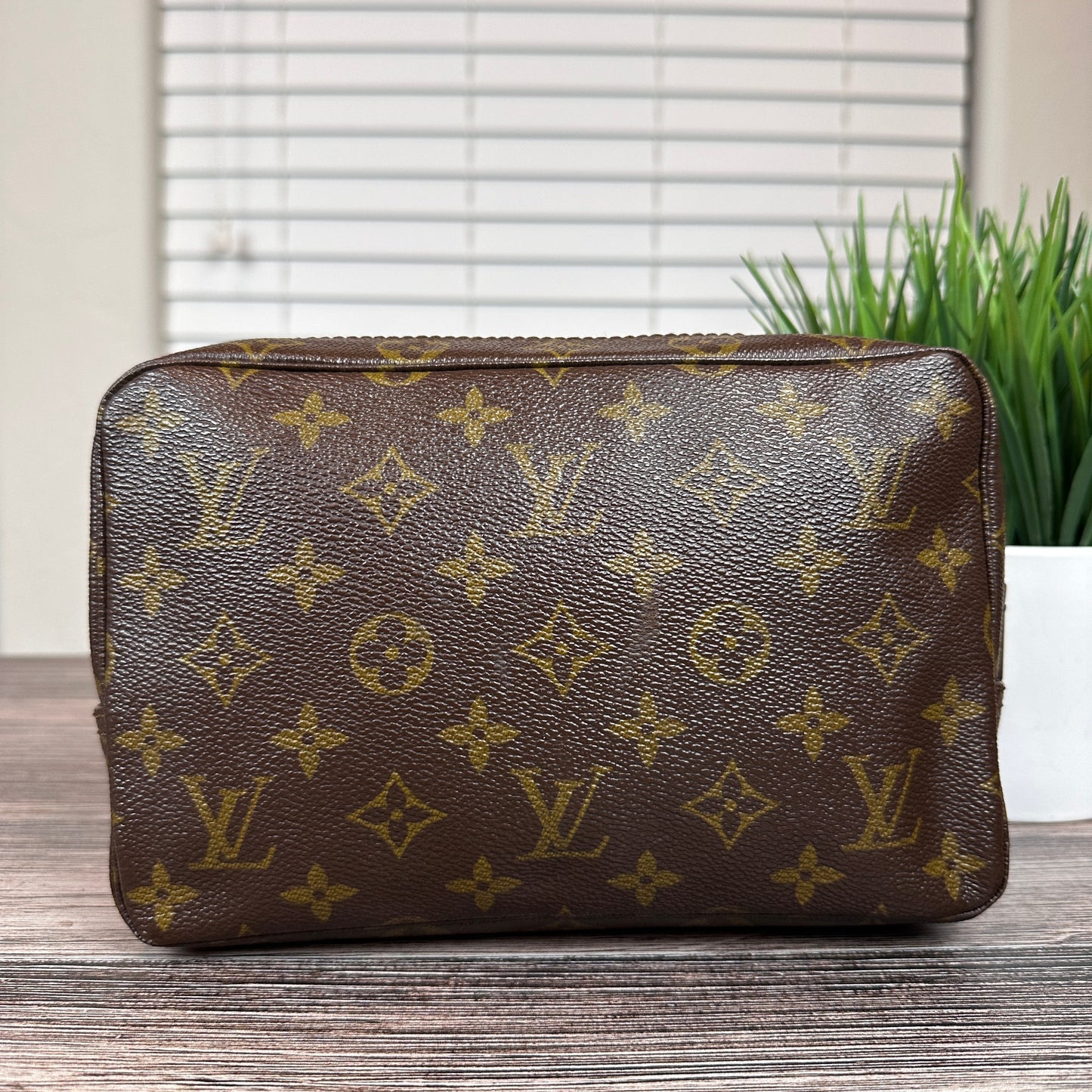 Louis Vuitton Trousse 23 Cosmetic Pouch