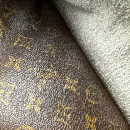 Louis Vuitton Trocadero 27 Crossbody Bag