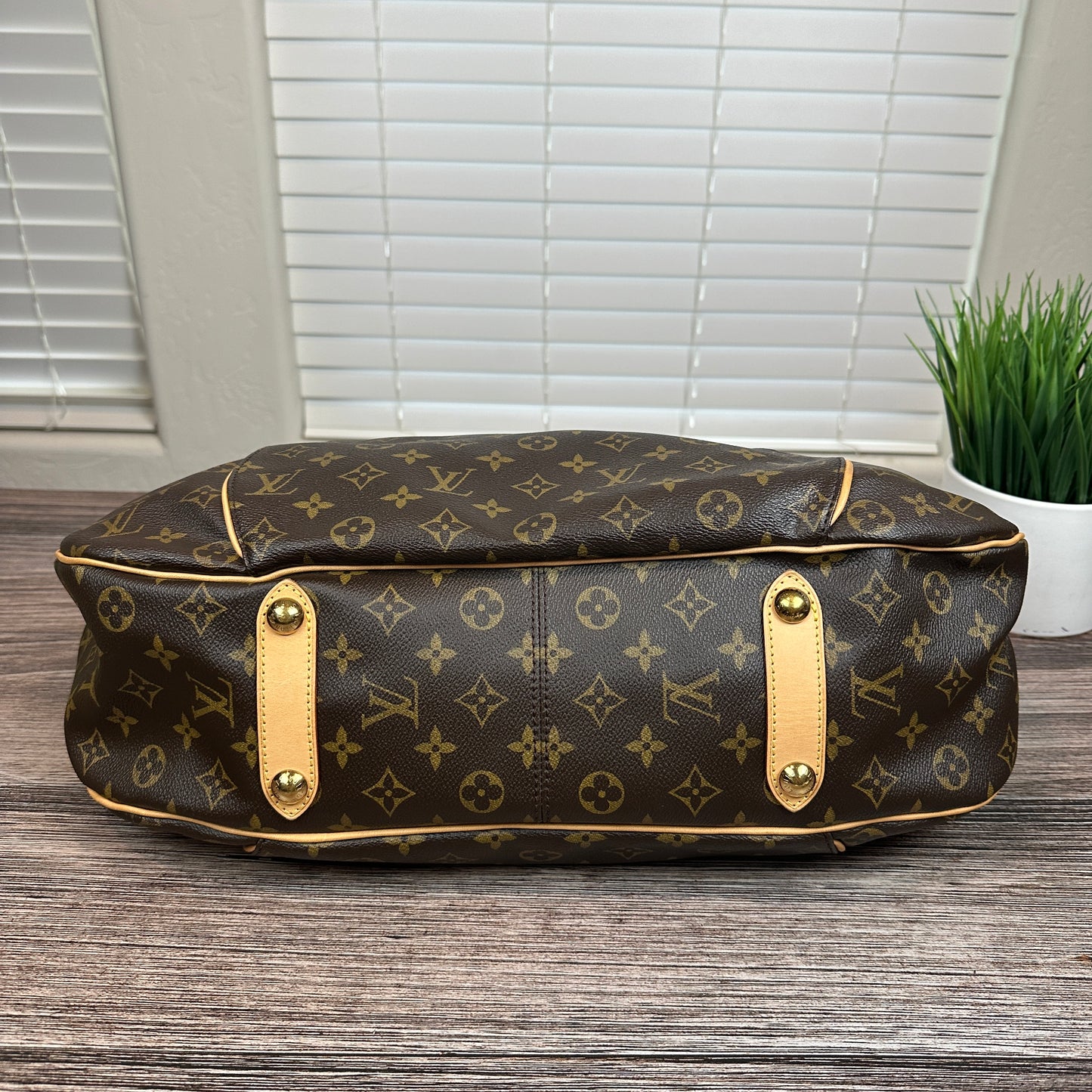 Louis Vuitton Monogram Galliera GM Hobo