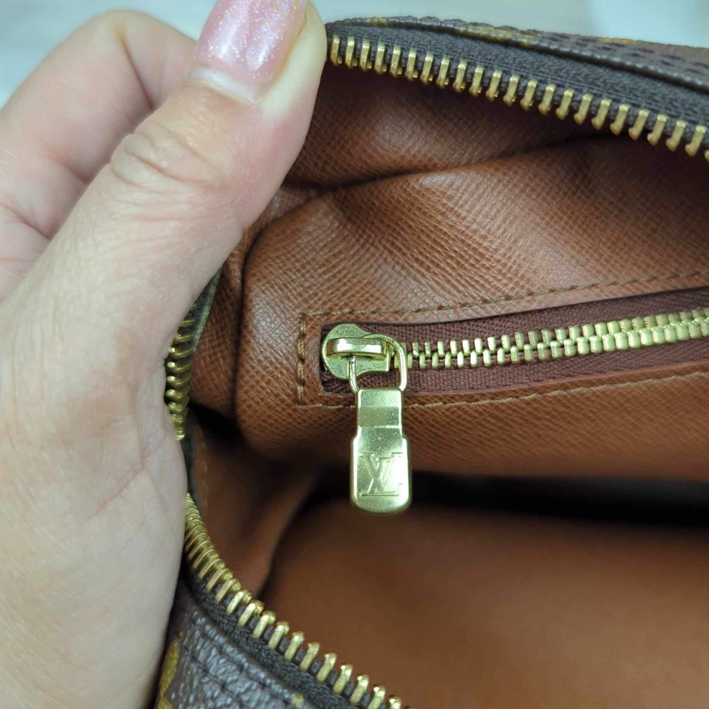 Louis Vuitton Trocadero 27 Crossbody Bag