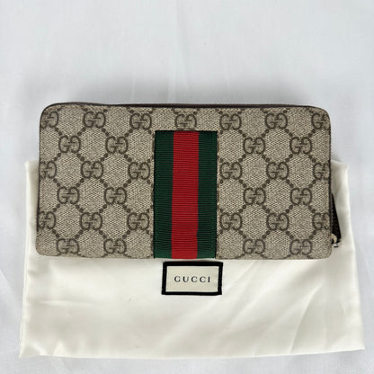 Gucci GG Supreme Canvas Bee Zip Around Wallet