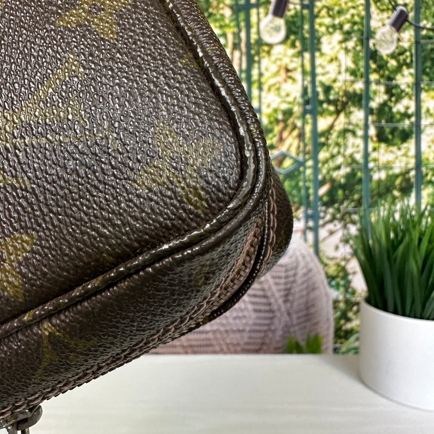 Louis Vuitton Trousse Toilet 23