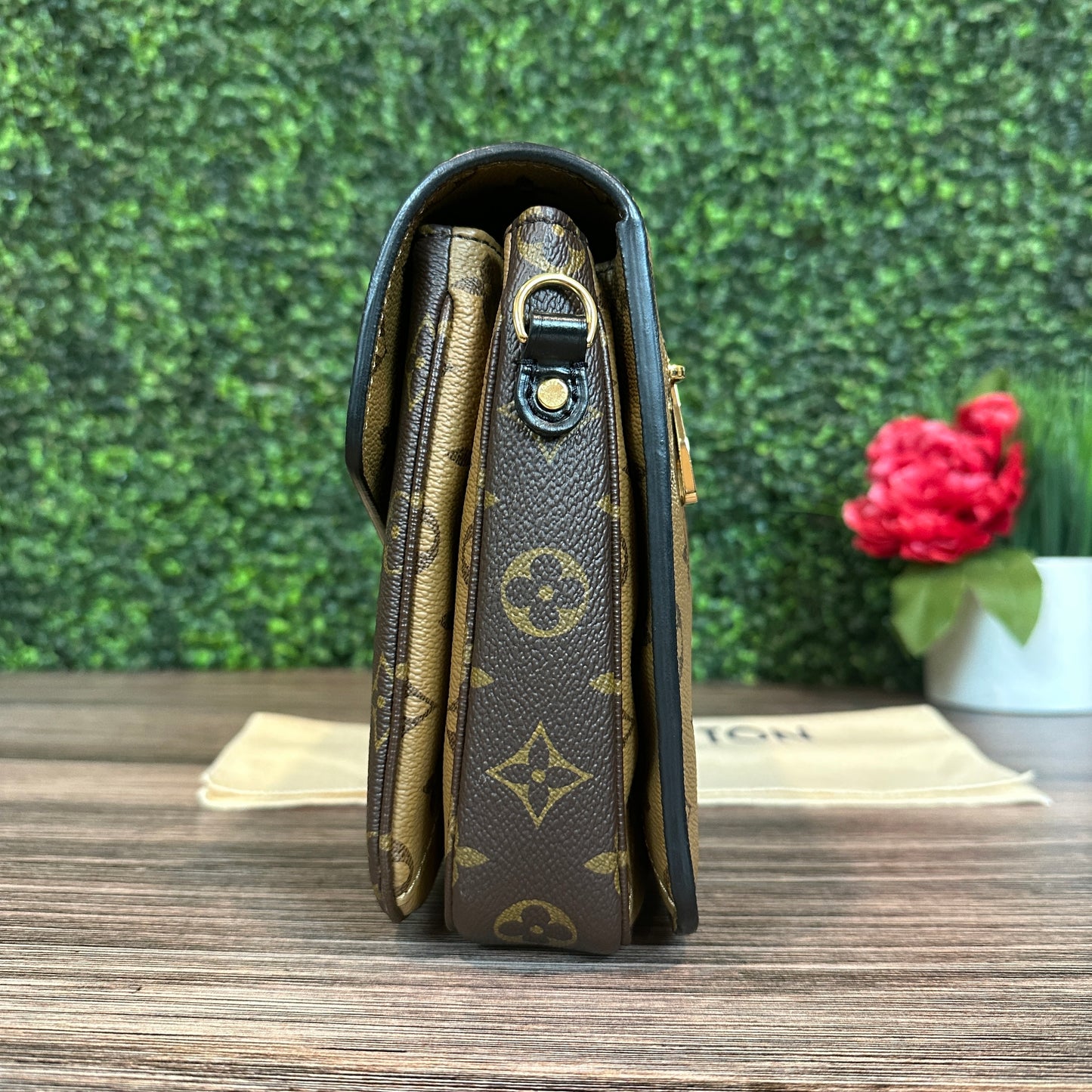 Louis Vuitton Reverse Monogram Pochette Metis