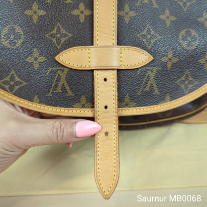Louis Vuitton Monogram Saumur 30 Messenger Bag