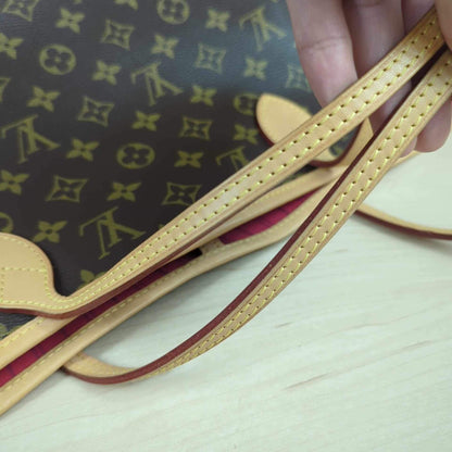 Louis Vuitton Limited Edition Grenade Pink V Neverfull MM