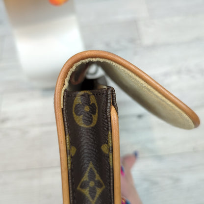 Louis Vuitton Monogram Canvas Pochette Twin PM
