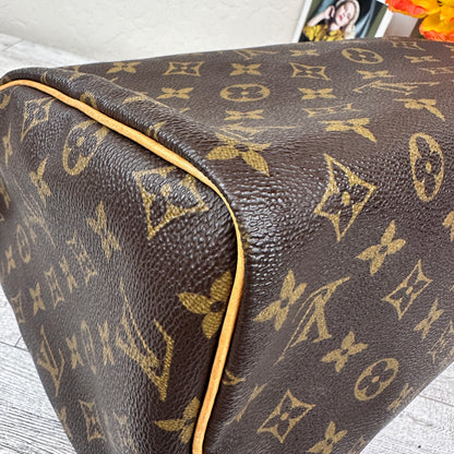 Louis Vuitton Monogram Speedy 30