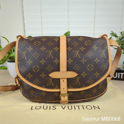 Louis Vuitton Monogram Saumur 30 Messenger Bag