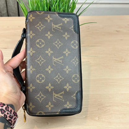 Louis Vuitton Monogram Daily Organizer Wallet Noir