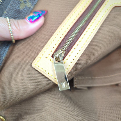 Louis Vuitton Cabas Mezzo