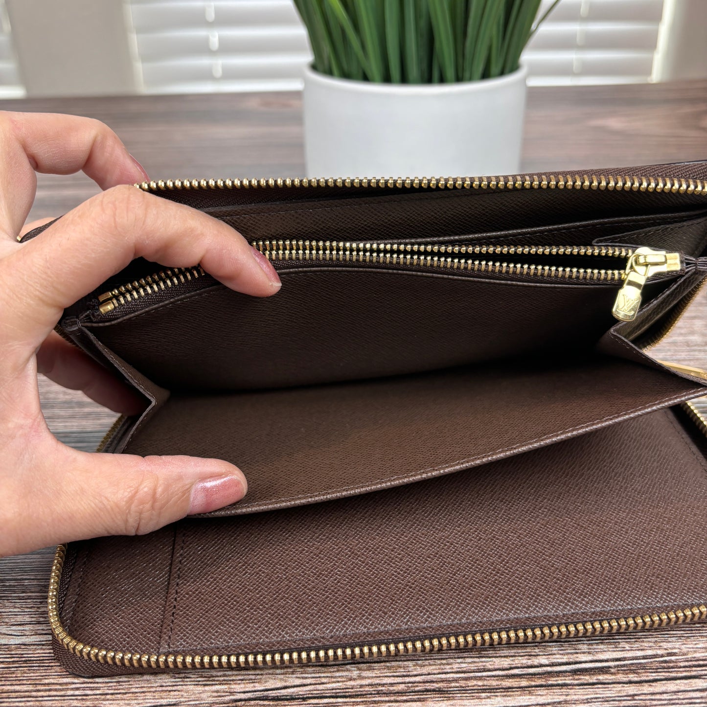 Louis Vuitton XL Zippy Organizer Damier Ebene