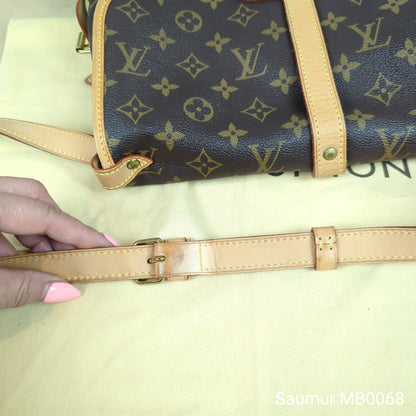 Louis Vuitton Monogram Saumur 30 Messenger Bag