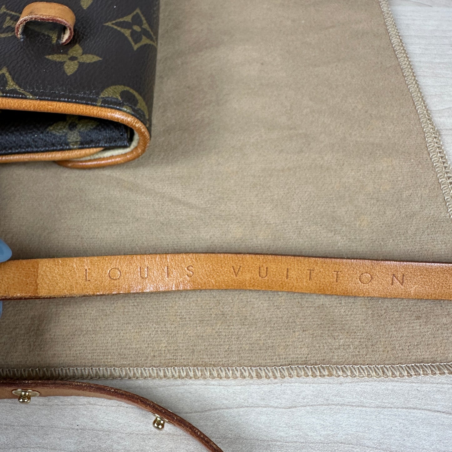 Louis Vuitton Florentine Pochette Belt Bag