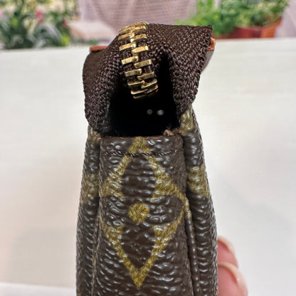 Louis Vuitton Bucket GM Pochette Accessories