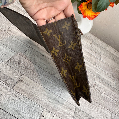 Louis Vuitton Vintage Rabat 23 Clutch