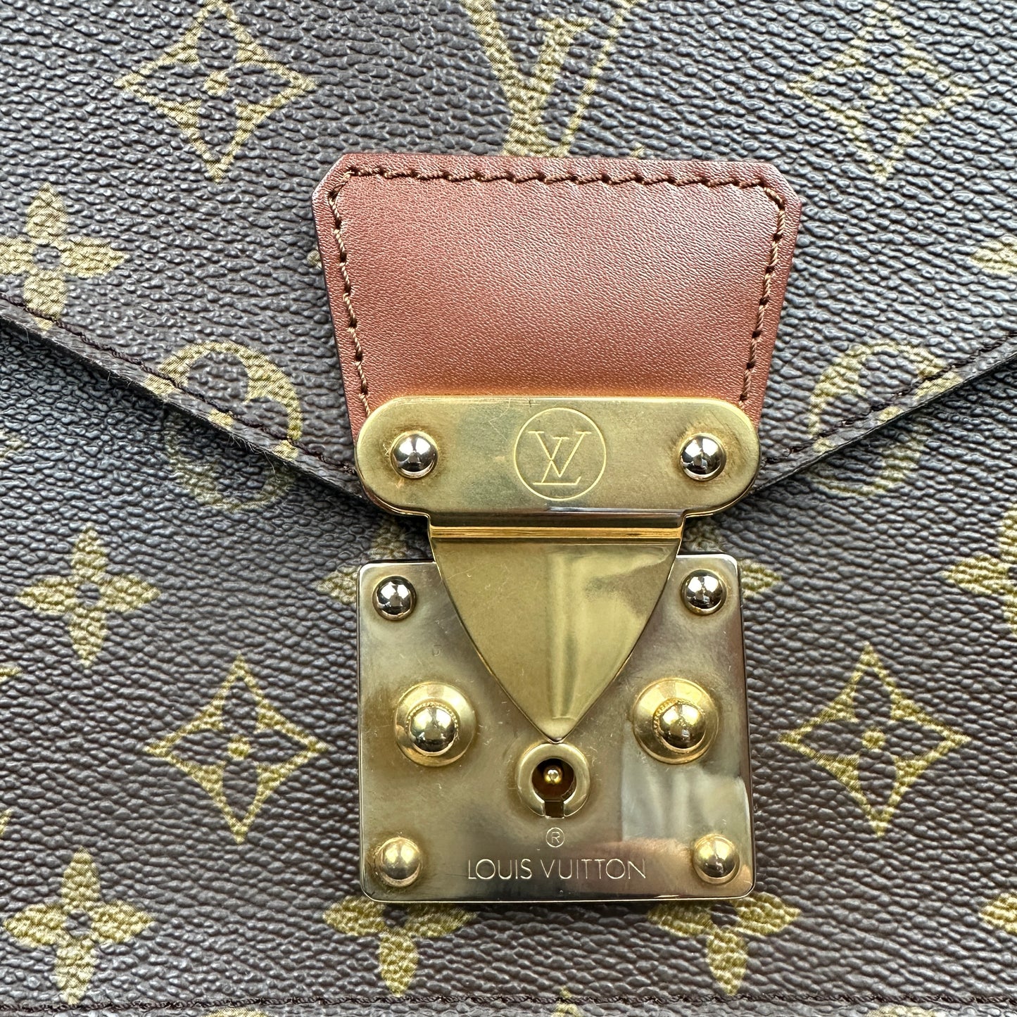 Louis Vuitton Monceau 28
