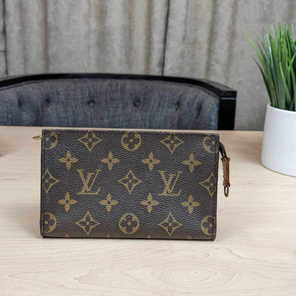 Louis Vuitton Monogram Bucket Pochette
