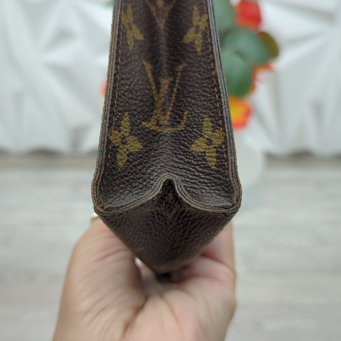 Louis Vuitton Toiletry 26