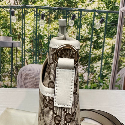 Gucci Classic GG Flat Medium Messenger Bag OffWhite