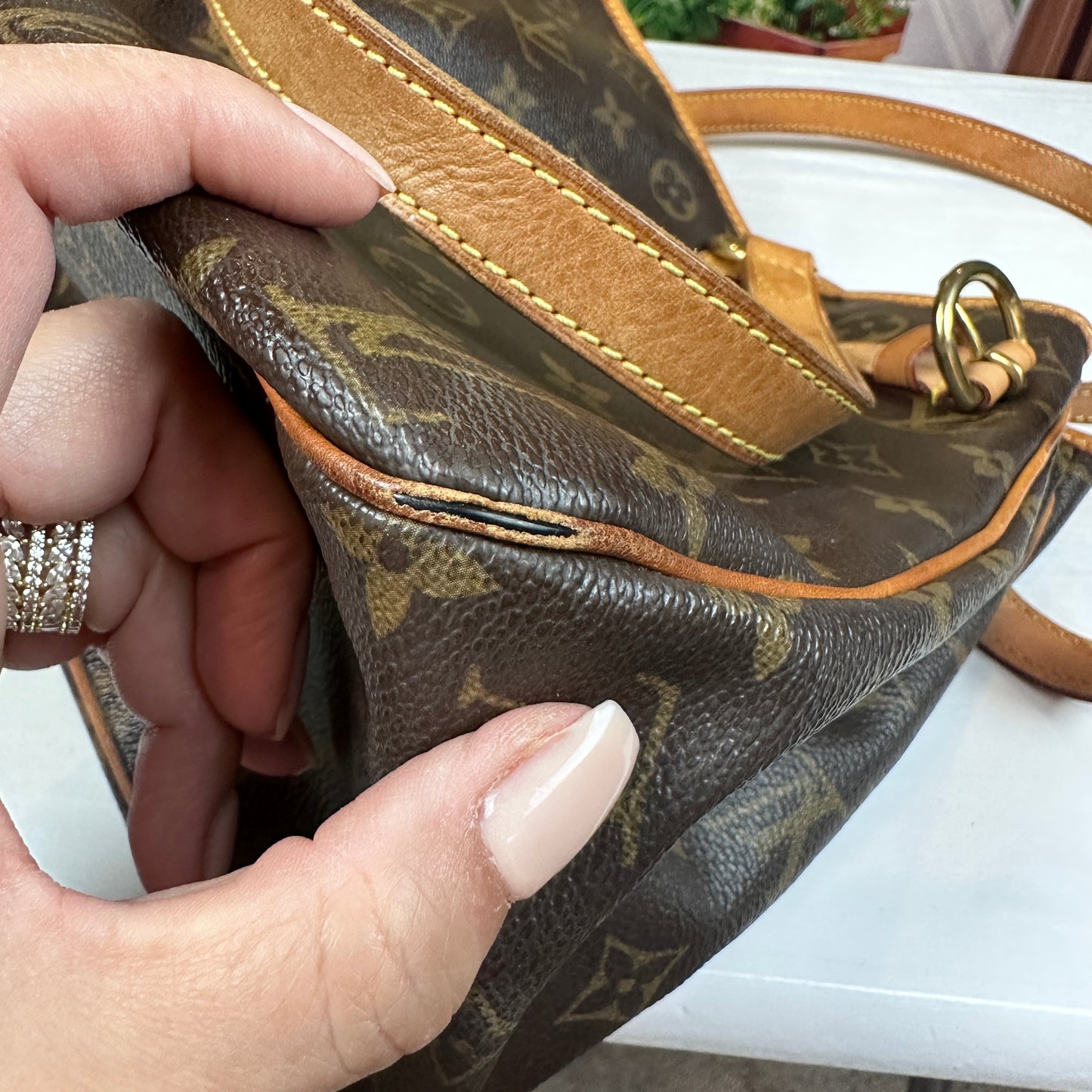 Louis Vuitton Batignolles Horizontal Tote