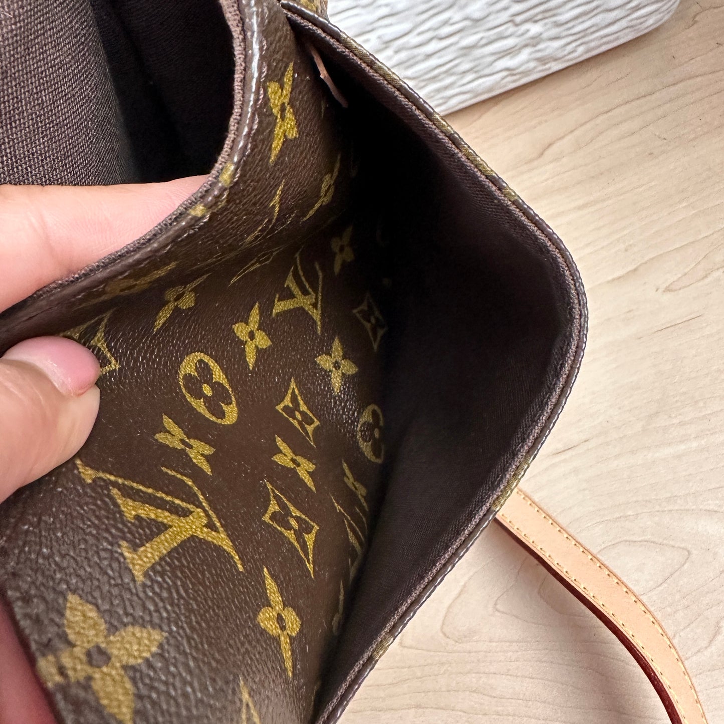 Louis Vuitton Menilmontant GM